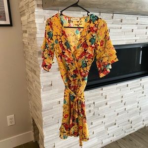Floral flowy tie dress